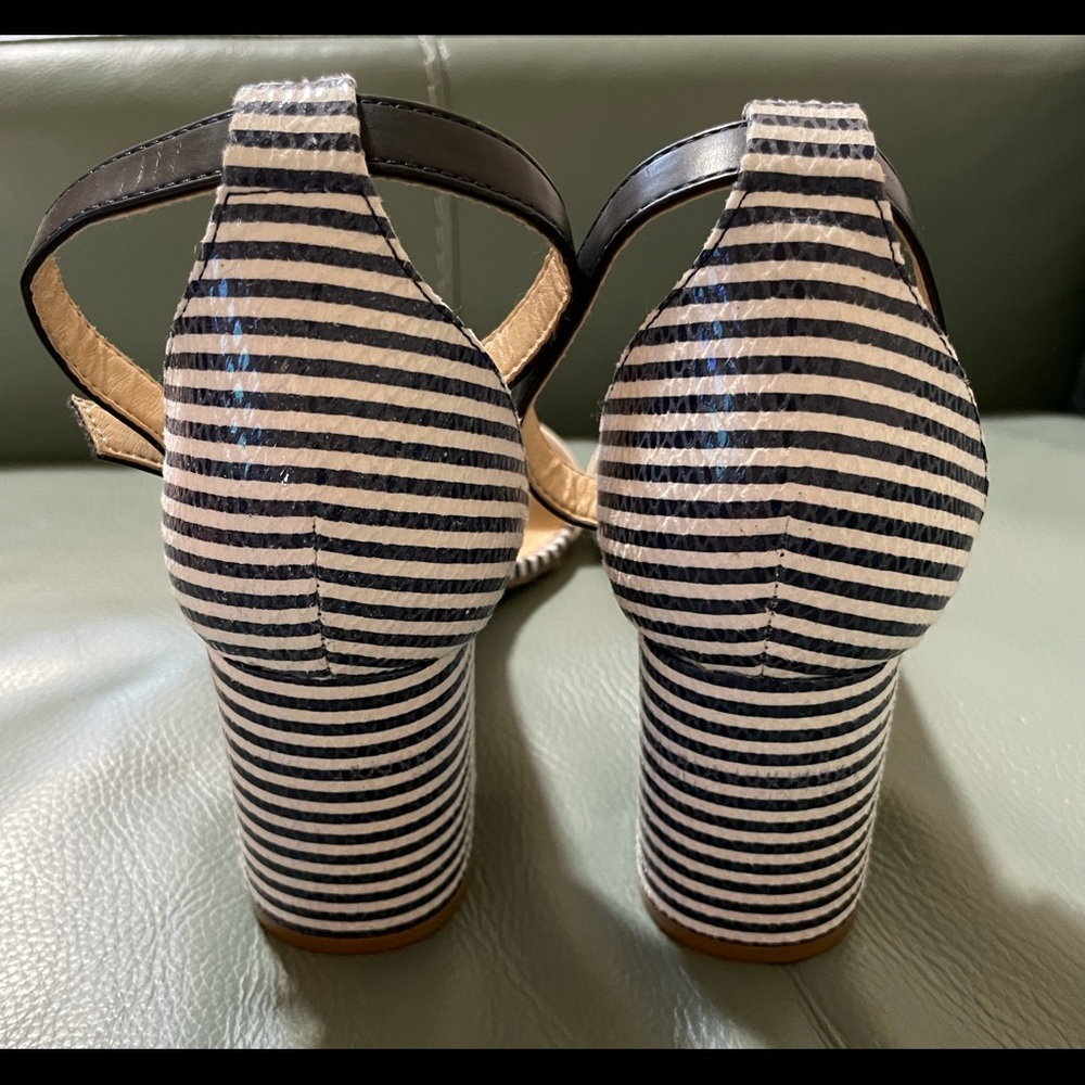 CL by Laundry wedge heels - like new condition. - Picture 2 of 6
